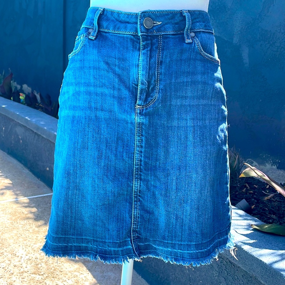 Page denim skirt with fraid hem